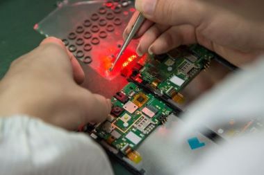 How Solder Paste Helps PCB SMT Assembly