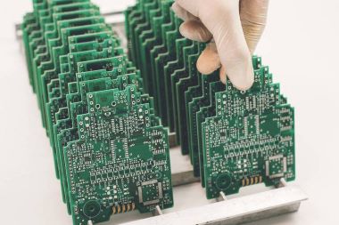 How to Overcome the PCB Electromagnetic Problems